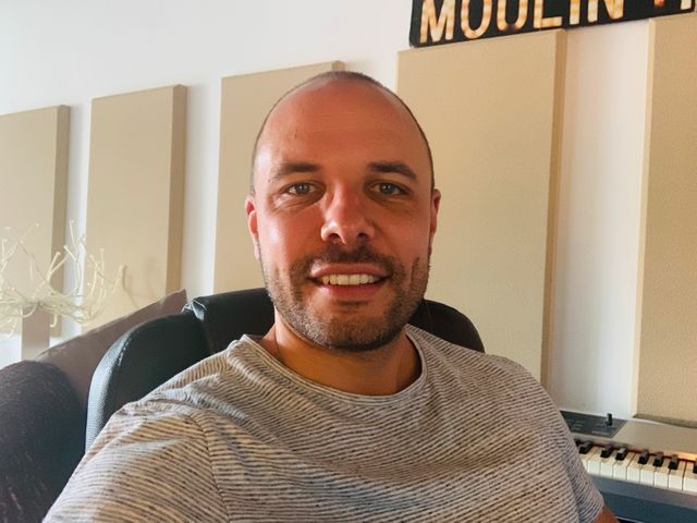 Sprecher David Lütgenhorst – charmant, souverän (DHL, Disney, BMW, Honda)